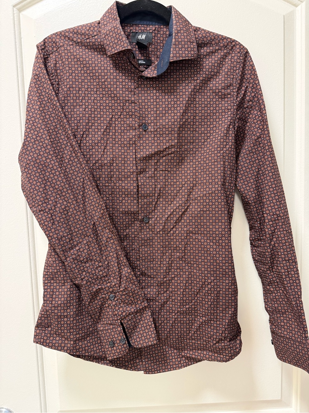 H&M Men's Brown Micro-Pattern Dress Shirt